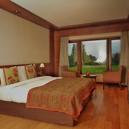 The Lalit Grand Palace Srinagar Ngoại thất bức ảnh