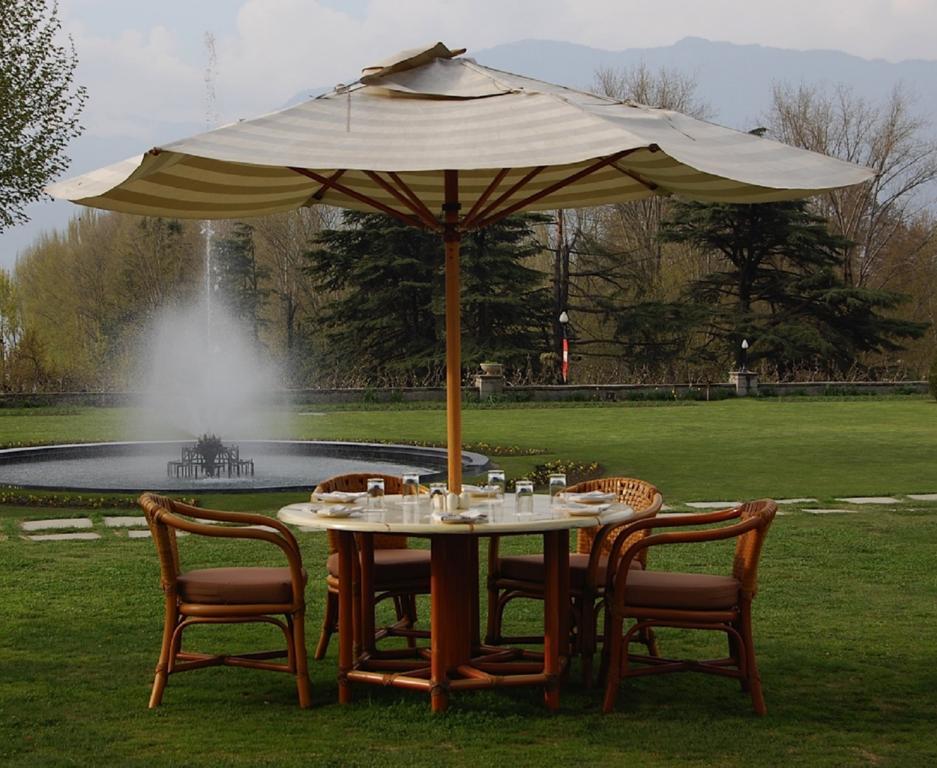 The Lalit Grand Palace Srinagar Ngoại thất bức ảnh