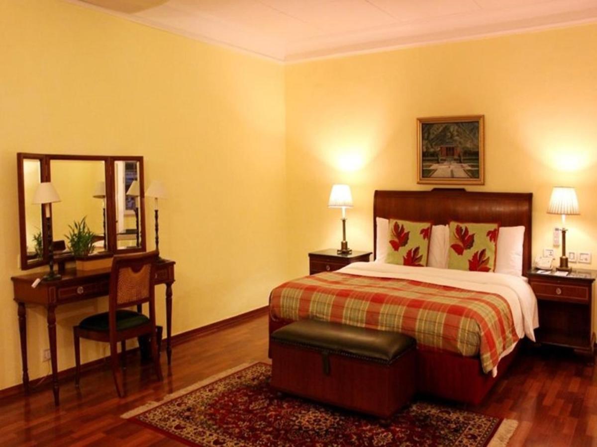 The Lalit Grand Palace Srinagar Ngoại thất bức ảnh